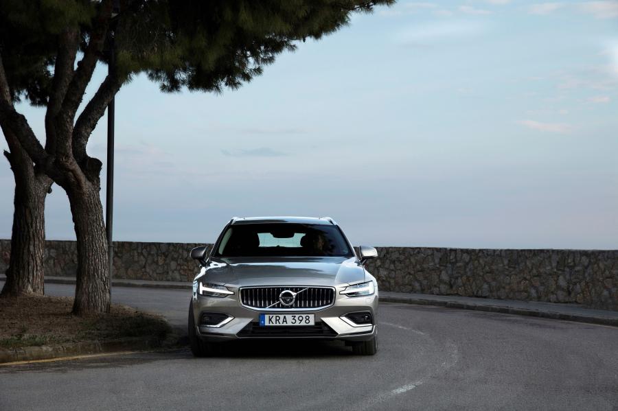  Volvo V60 T6 Inscription 2018 года  (WW) (фото 47 из 53)
